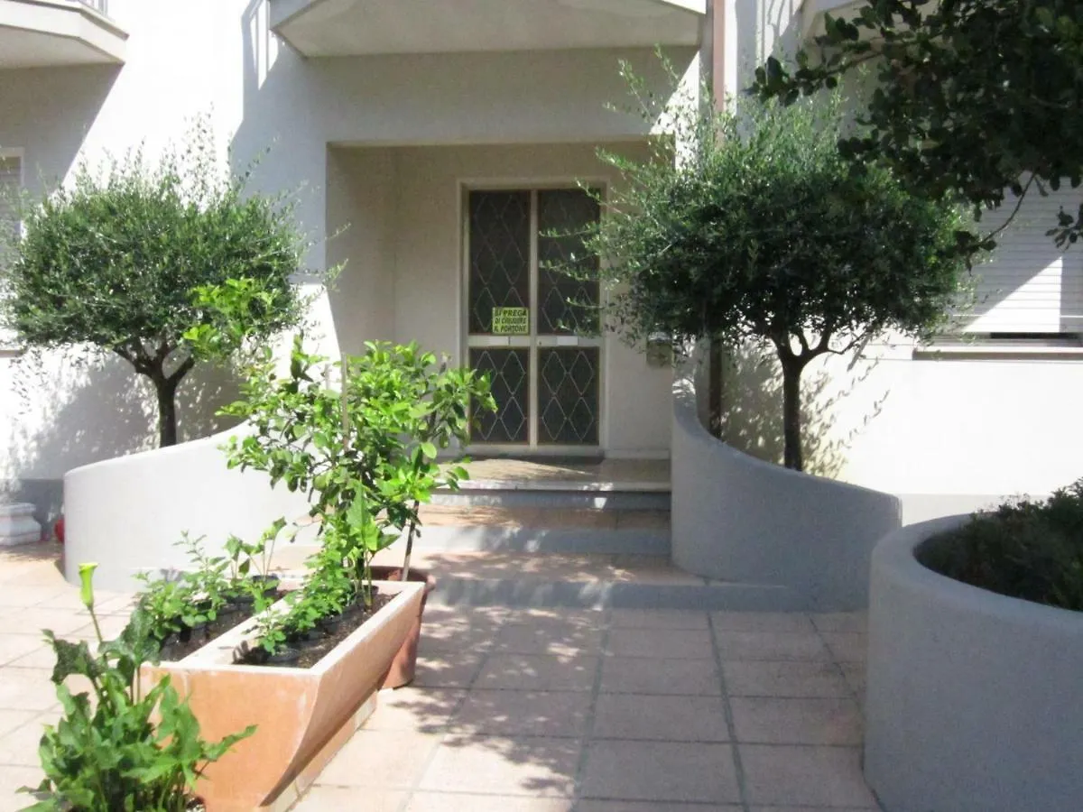 Villa Garden Μπελάρια-Ιτζέα Μαρίνα 0*,  Ιταλία